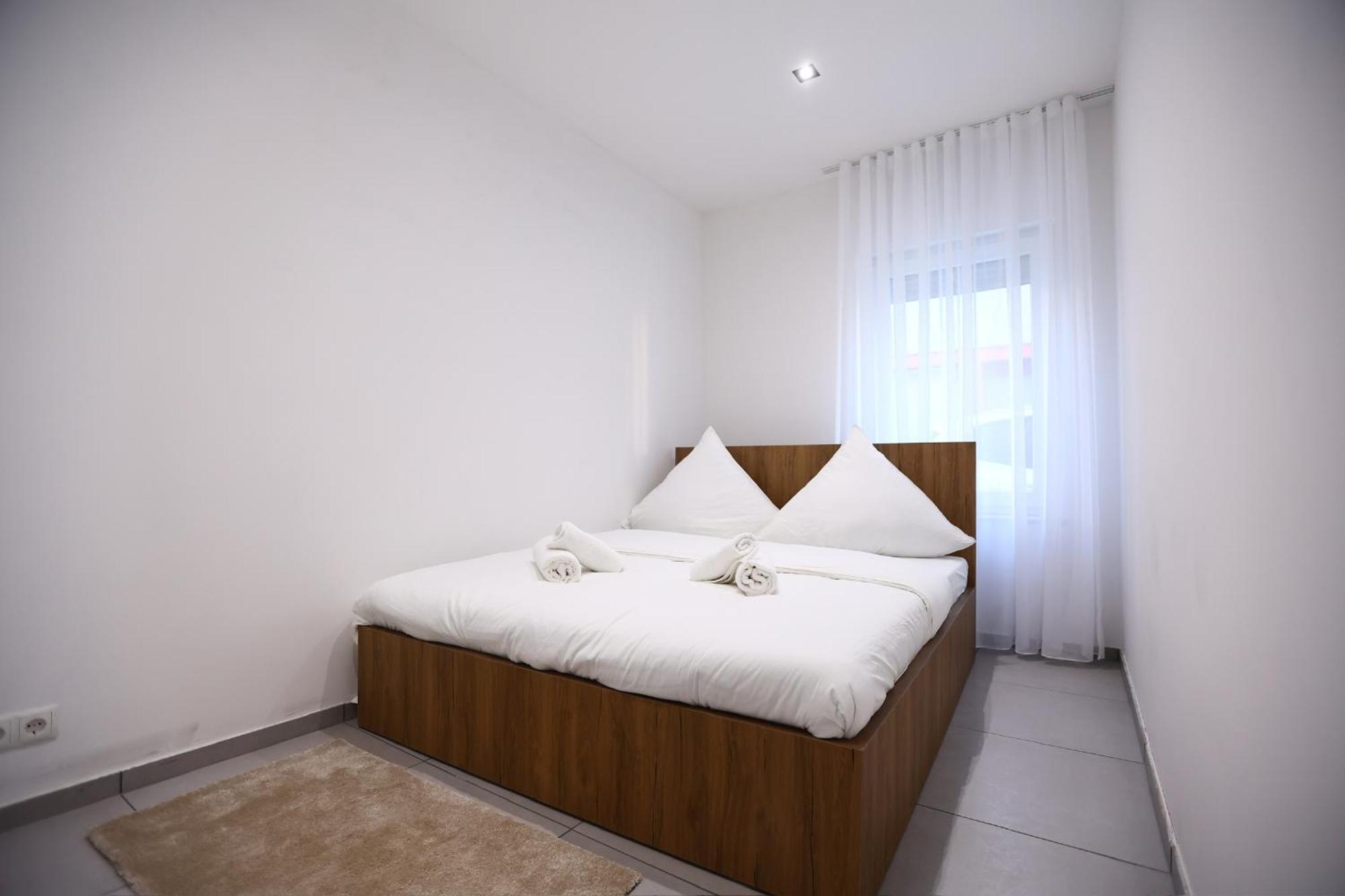 Jam Apartments Κόμπλεντς Εξωτερικό φωτογραφία