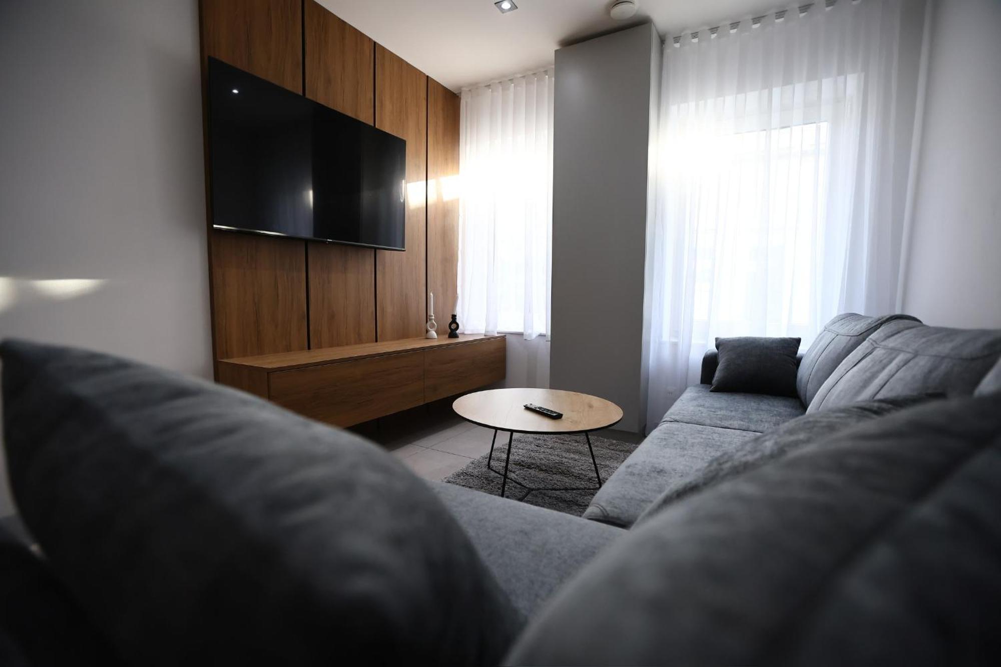 Jam Apartments Κόμπλεντς Εξωτερικό φωτογραφία