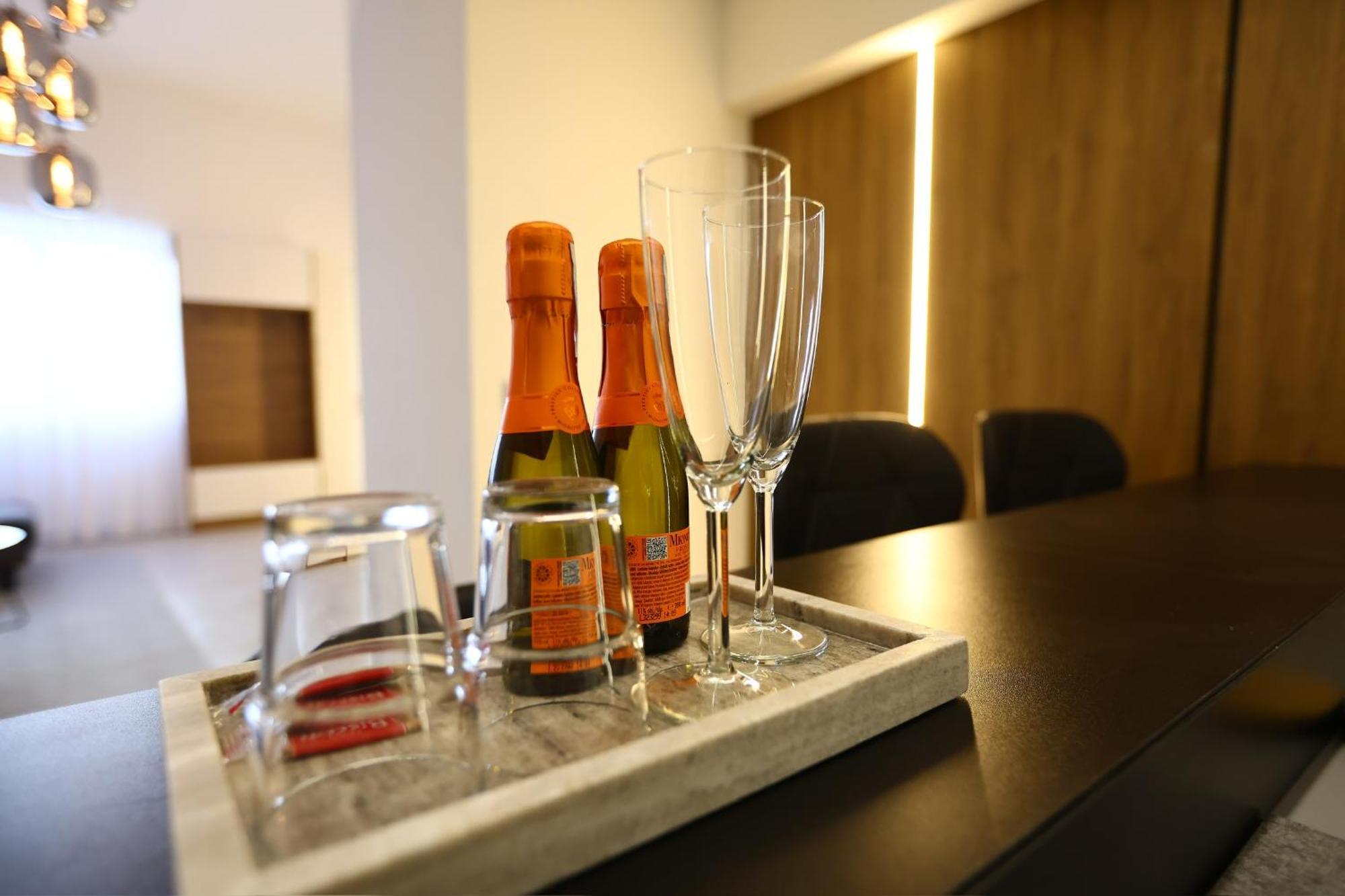 Jam Apartments Κόμπλεντς Εξωτερικό φωτογραφία