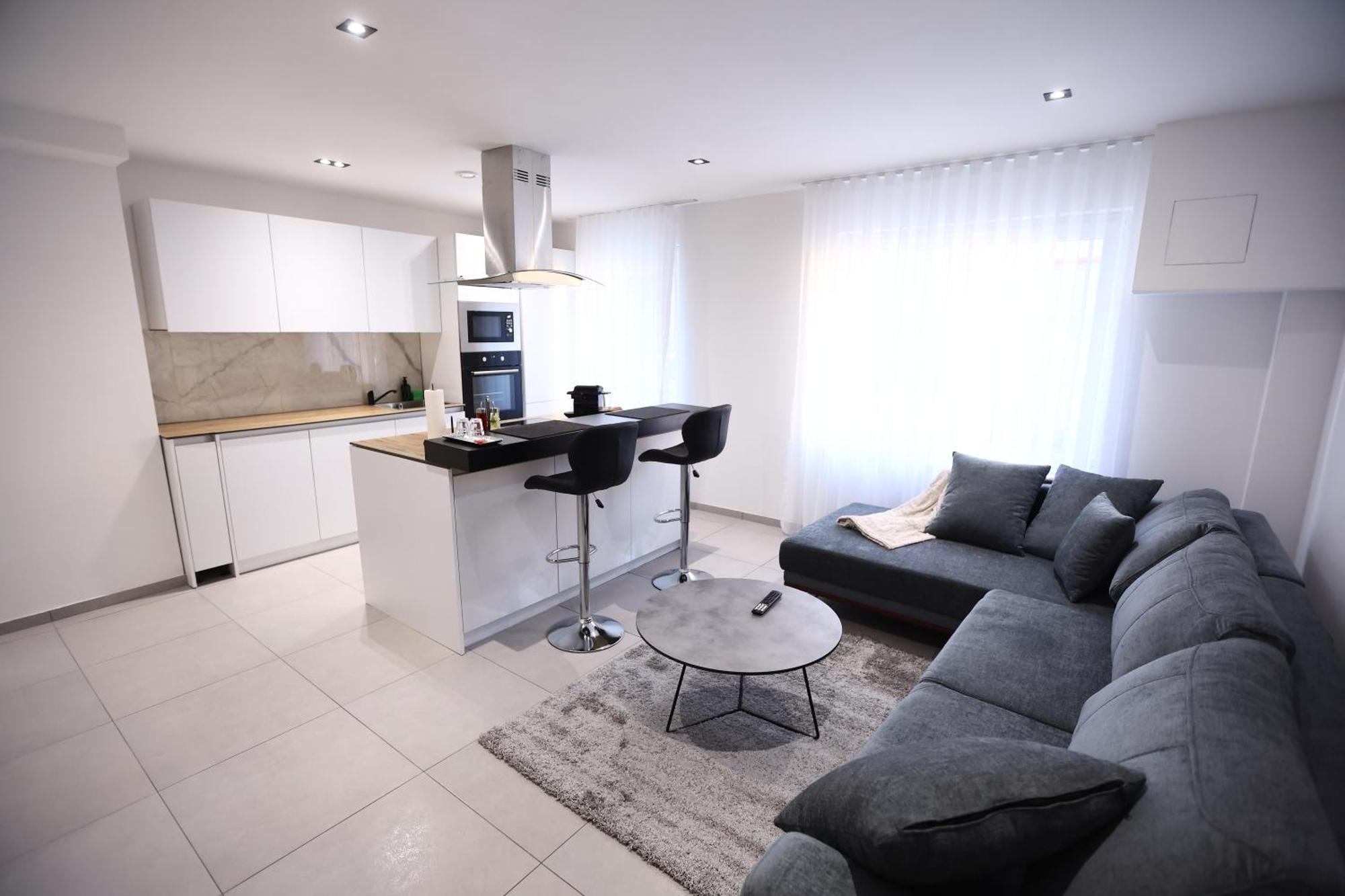 Jam Apartments Κόμπλεντς Εξωτερικό φωτογραφία