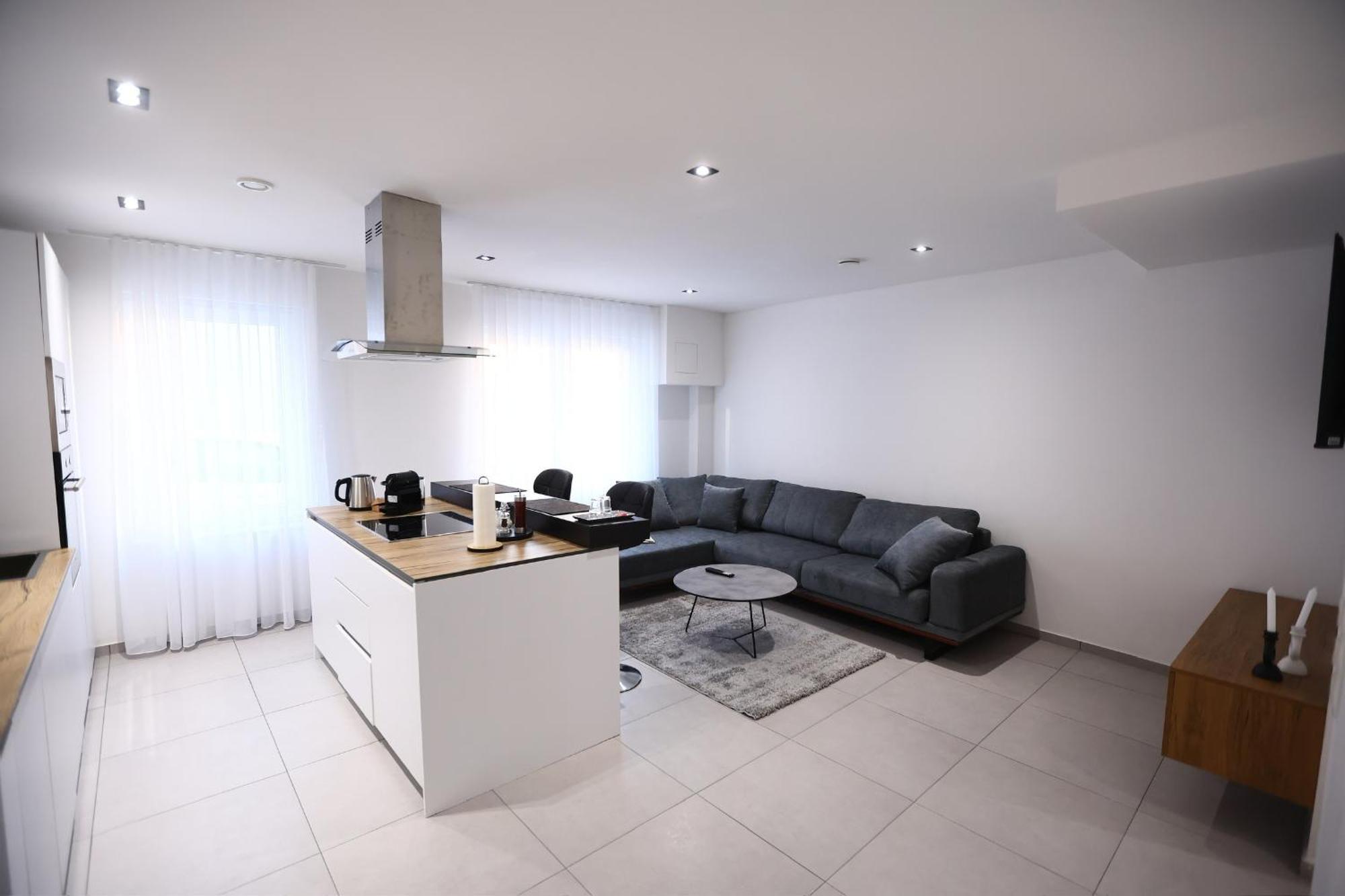 Jam Apartments Κόμπλεντς Εξωτερικό φωτογραφία
